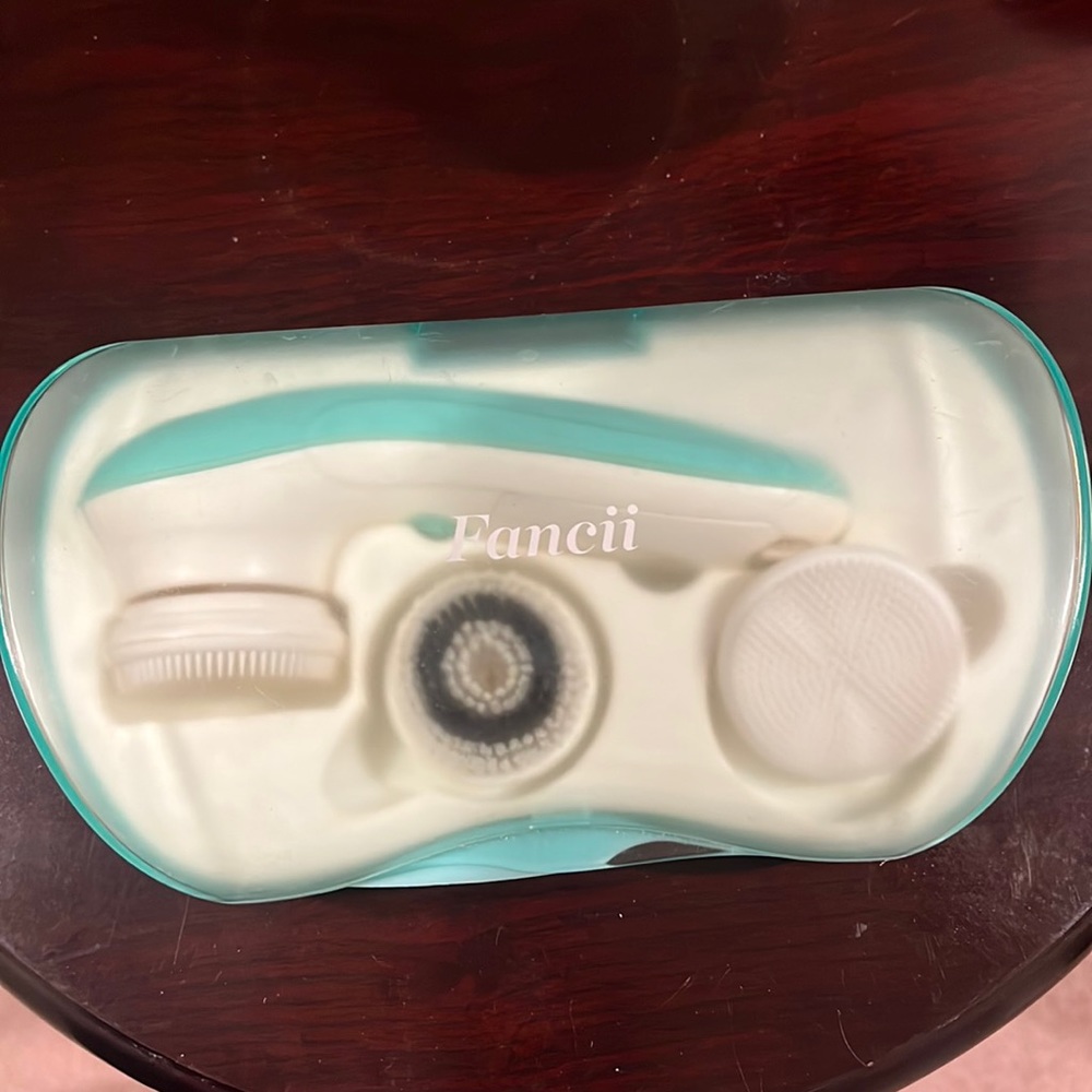 Fancii facial cleanser